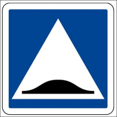 En France, un panneau de signalisation bleu et de forme carrée correspond à...