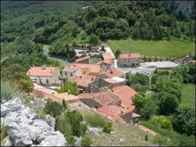 Nous partons en Occitanie, &agrave; Fenouillet. Petit village de la r&eacute;gion naturelle du Fenouill&egrave;des, il se situe dans le d&eacute;partement ...