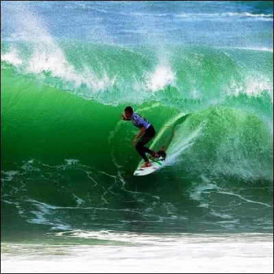 Dans quel d&eacute;partement peut-on faire du surf &agrave; Hossegor et faire une cure thermale &agrave; Dax ?