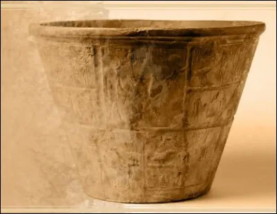 Cette clepsydre de Karnak est la plus ancienne jamais retrouvée. À quoi servait-elle ?