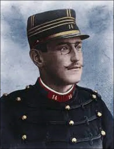 12 juillet : En quelle année le capitaine Alfred Dreyfus est-il réhabilité, après des années de polémiques qui ont divisé la France ?