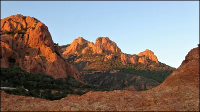 Dans quel département verrez-vous le massif de l'Esterel ?