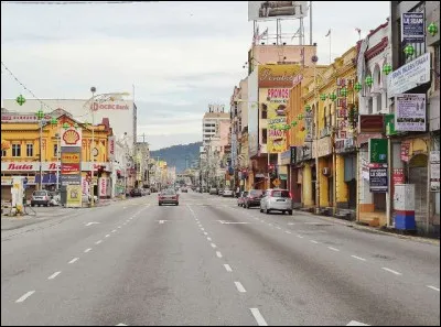 Seremban, 500 000 habitants, est une ville d'...