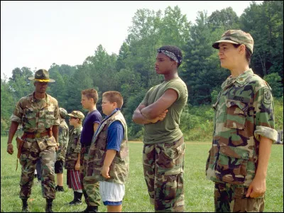 Face à la recrudescence de la délinquance juvénile, des bootcamps, avec les mêmes principes que ceux des États-Unis, vont sortir de terre. Dans quel film, apparaît ce type de lieu ?