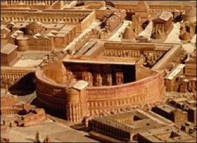 Qui construisit le Temple de Vénus à Rome afin de prouver sa légitimité politique au peuple romain ?