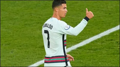 Lors de l'Euro 2020, Cristiano Ronaldo a inscrit 3 buts, ce qui en fait le meilleur buteur de cette compétition avec 14 buts. Avant l'Euro, avec quel joueur partageait-il le titre de meilleur buteur ?
