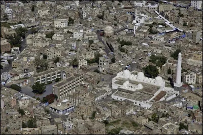 Taiz, 600 000 habitants, est une ville d'...