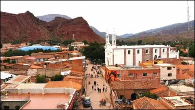 Tarija, 200 000 habitants, est une ville d'...