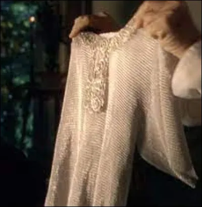 Thorin donne &agrave; Bilbon une cotte de...