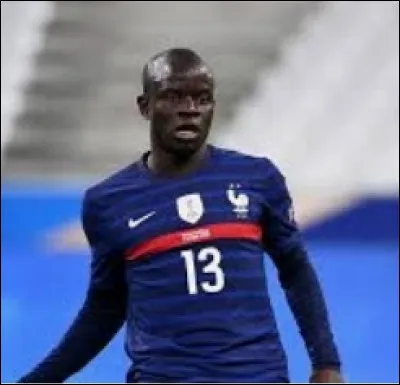 Qui est ce joueur de foot ?