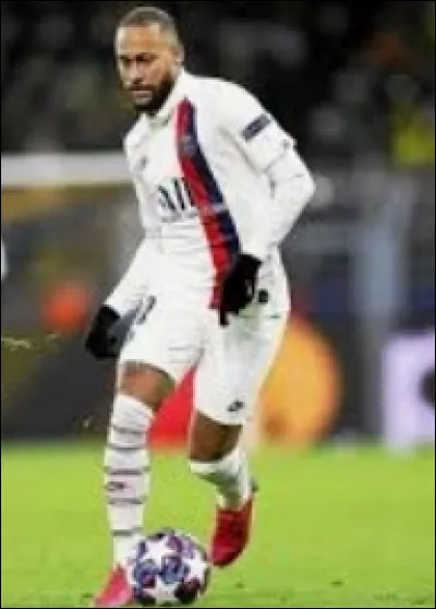 Qui est ce joueur de foot ?