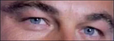 Yeux bleus qui sont à :