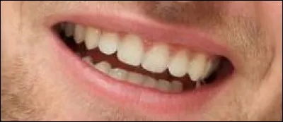 À qui appartient ce sourire ?