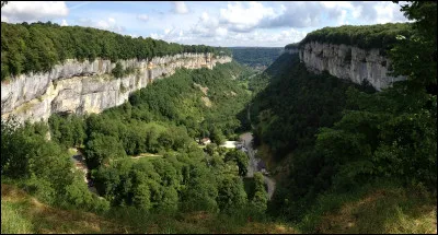 Dans quel d&eacute;partement verrez-vous le cirque de Baume ?