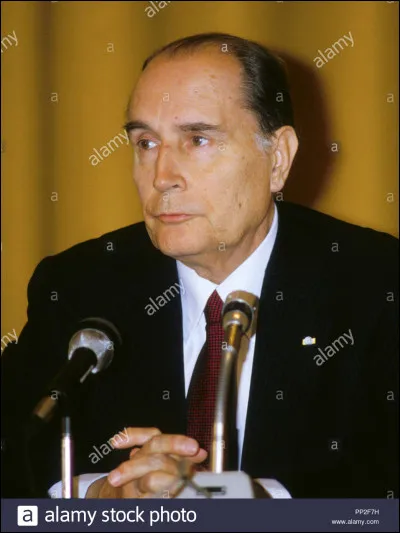Quelles sont les dates du mandat de François Mitterrand ?