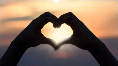 Lesquels sembrassent sur les lèvres dans le tome 7 ?