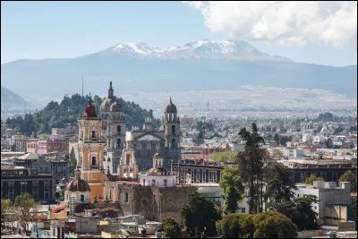 Toluca, 460 000 habitants, est une ville d'...