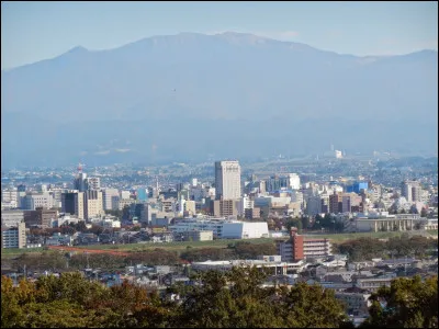 Toyama, 420 000 habitants, est une ville d'...