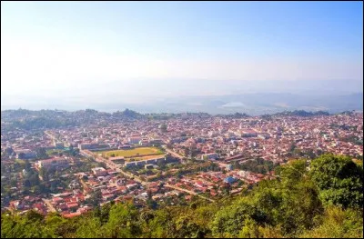 Taunggyi, 200 000 habitants, est une ville d'...