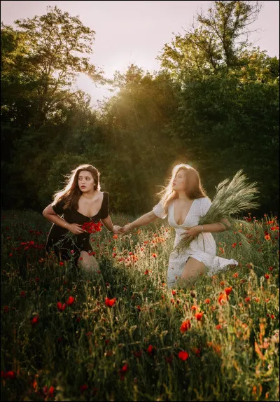 Quel nom porte la déesse du royaume des morts Perséphone pendant la période de l'été en compagne de sa mère ?