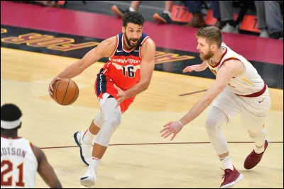 Quelle est la dernière équipe où Shaquille ONeal a joué avant de prendre sa retraite ?