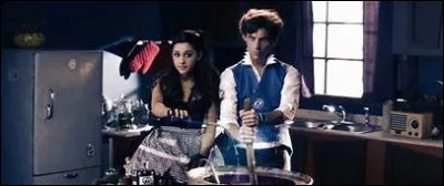 Avec quel chanteur a-t-elle chanté "Popular Song" ?