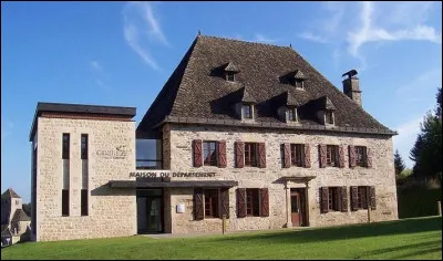 Admirez la coquette maison mar...[Compl&eacute;tez !] du d&eacute;partement 19 !