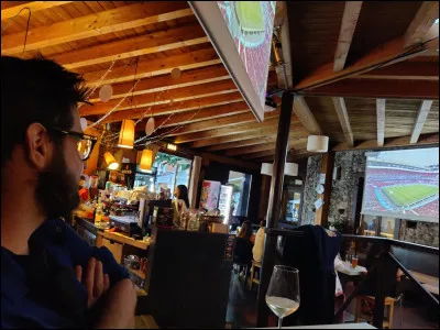 Lequel de ces stades de l'Euro 2020 n'est pas un stade olympique ?