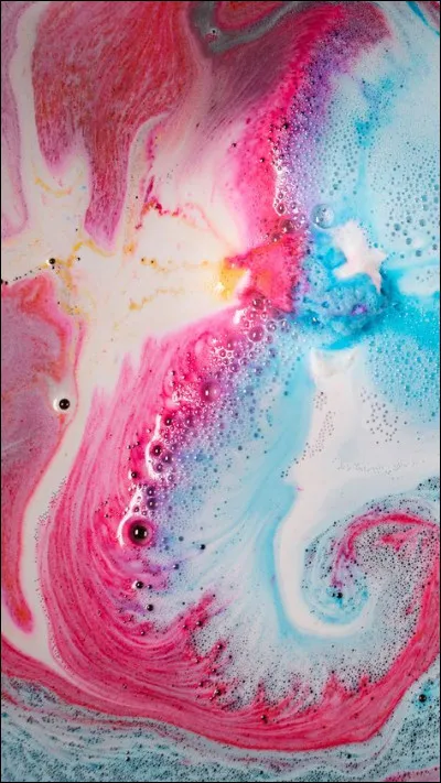 Laquelle de ces villes japonaises a souffert la première de l'envoi d'une bombe atomique nucléaire sur ses terres en 1945 ?