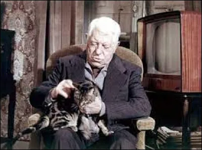 En 1971 Jean Gabin et Simone Signoret interprètent un couple de retraités dans le film "Le Chat", réalisé par...