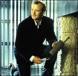 Qui incarne John Bosley ?