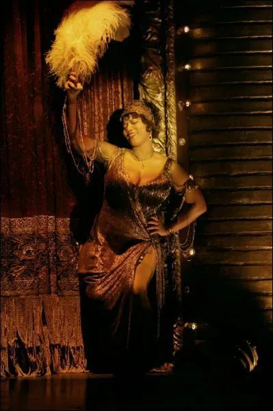 Qui incarne Mama Morton ?