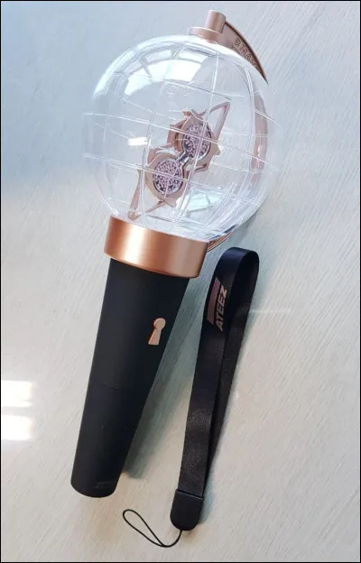 Si vous avez l'il, vous pouvez trouver c'est facile. Alors à quel groupe est ce lightstick ?