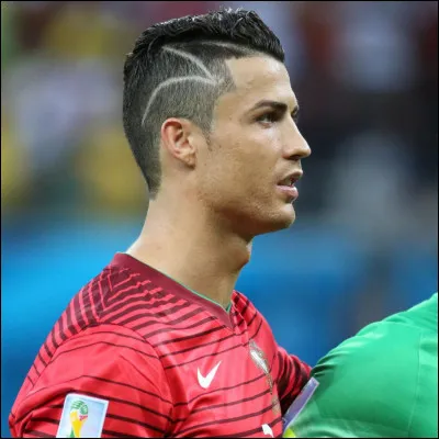 Quelle est la couleur de tes cheveux ?