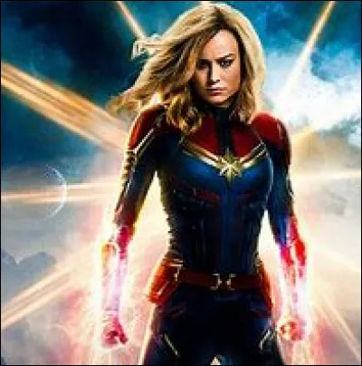 Quel était son nom d'humaine avant sa transformation en Captain Marvel ?