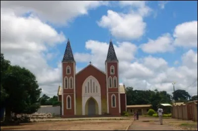 Ferkessédougou, 120 000 habitants, est une ville d'...