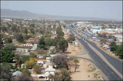 Francistown, 100 000 habitants, est une ville d'...