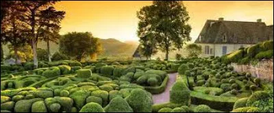 J : Dans quel département français peut-on visiter les jardins de Marqueyssac ?