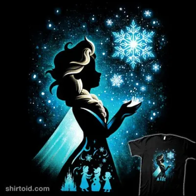 Qui est cette jeune femme à l'air glacial ?