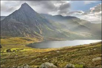 Nous remontons vers le nord, dans les îles britanniques :