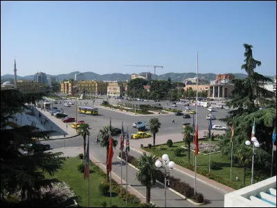 Nous nous déplaçons un peu vers l'est, dans ce pays bordé par la mer Adriatique et la mer Ionienne :