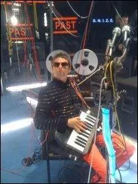 Laquelle de ces chansons fait partie de leurs dernier album 'The Resistance' ?