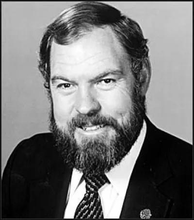 Quel était le vrai métier de Merlin Olsen qui jouait le rôle de Jonathan Gravey l'ami de Charles dans la saison 4, 5 et 6 ?