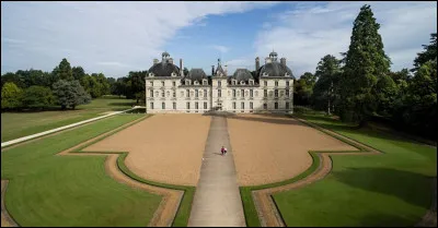 Dans quel d&eacute;partement irez-vous pour visiter le ch&acirc;teau de Cheverny ?