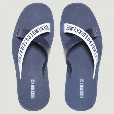 Tu perds tes tongs alors que c'est l'heure de rentrer. Que fais-tu ?