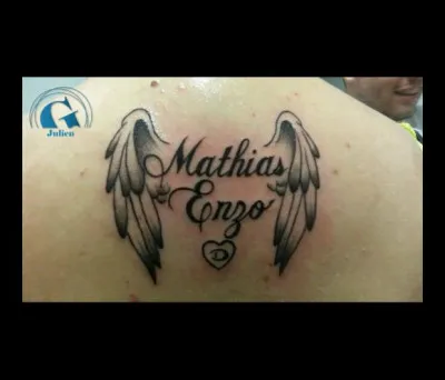 Quel tatouage préfères-tu ?