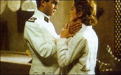 J'ai joué dans "Indochine" et "Le dernier métro".
Je me nomme...