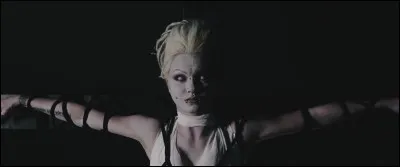 Complétez : 
"You burn your own..."