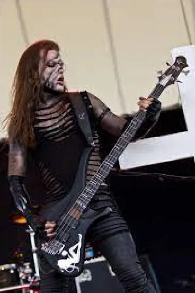 "You threw me away
What should I do now
Black halo is given to me
You close your eyes
Now when I need you"
De quelle chanson ces paroles sont-elles extraites ?