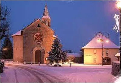 Nous terminons notre balade dans la neige de Sallen&ocirc;ves. Commune d'Auvergne-Rh&ocirc;ne-Alpes, dans l'arrondissement d'Annecy, elle se trouve dans le d&eacute;partement ...